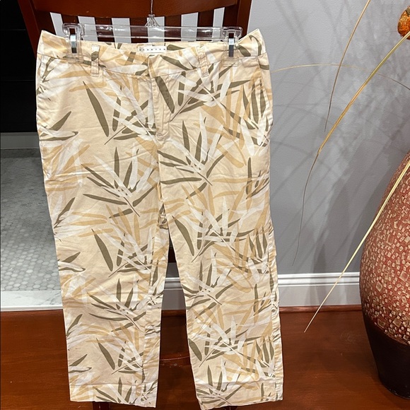 Old Navy Women's Beige Leaf Print Chinos - Picture 1 of 5